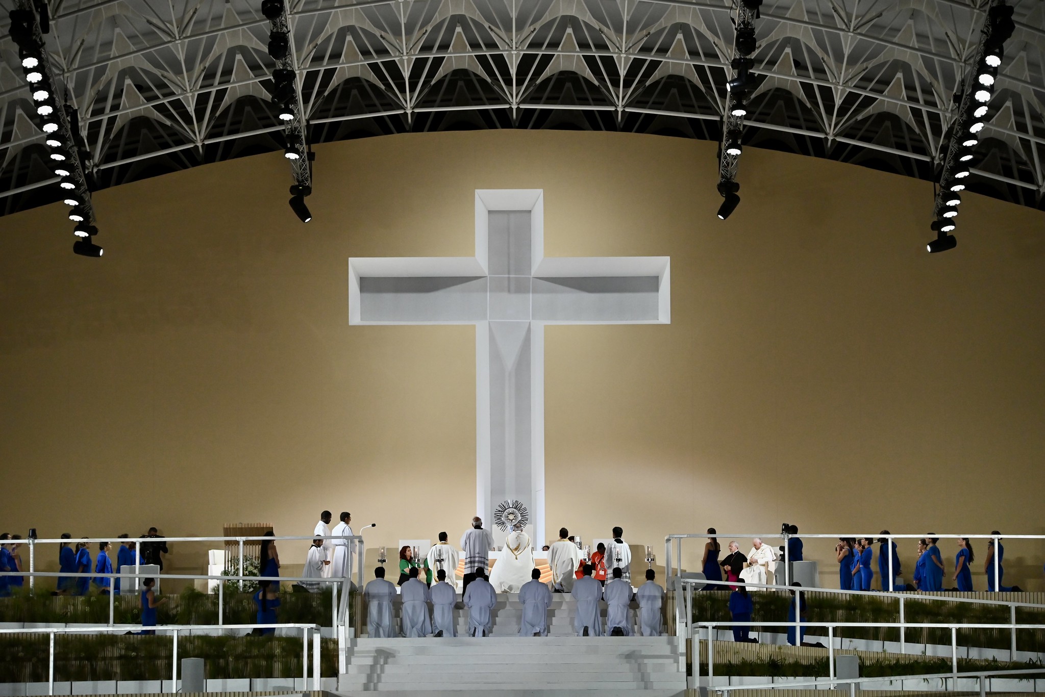 Não há nenhum curso para ensinar nos a caminhar na vida disse o Papa aos jovens da JMJ