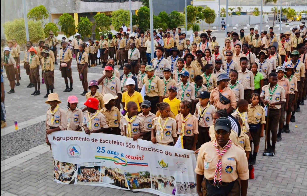 Cerimónia de Abertura do III Acampamento Nacional do Escutismo decorre com entusiasmo no Largo de Santo Amaro