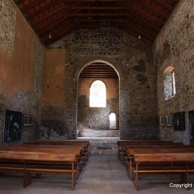 Santiago Cidade Velha Igreja Convento Sao Francisco Dans La Nef 2